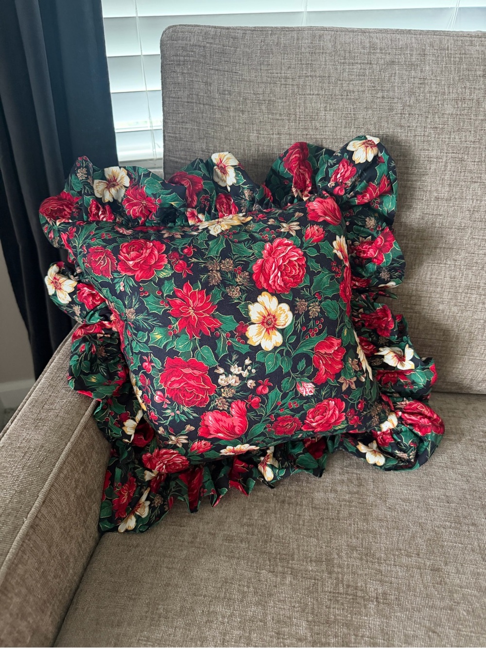 80s/90s Floral Ruffle Holiday/Christmas Throw Pillow - Red & Green